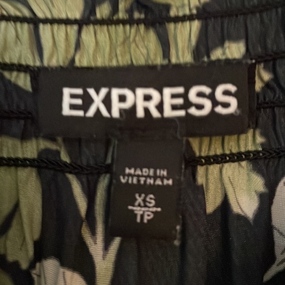 Floral Express Shirt - Picture 2 of 2